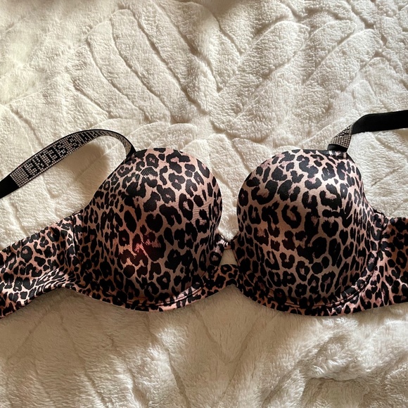 Victoria's Secret Very Sexy Shine Strap Demi Bra - Picture 4 of 6